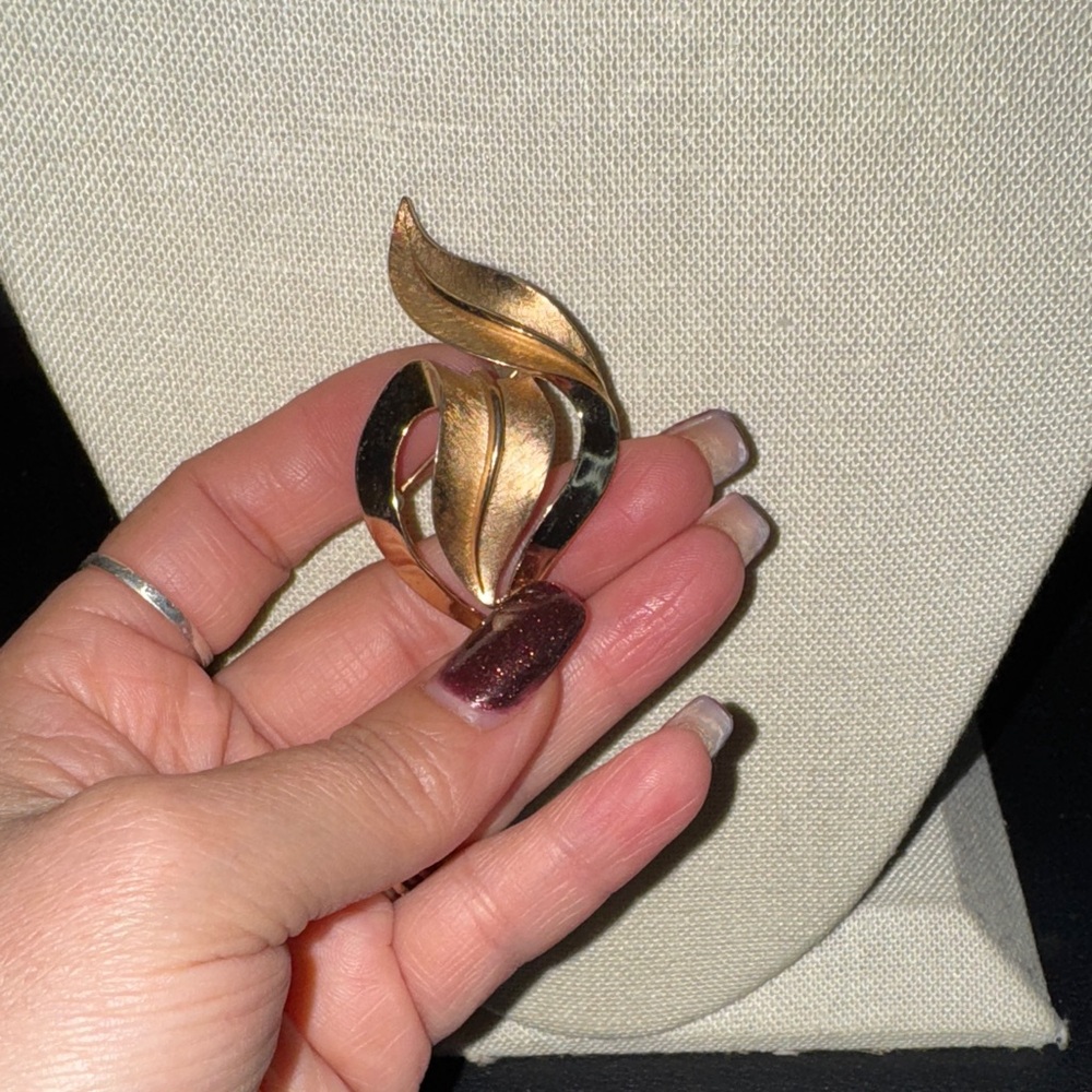 Vintage Crown Trifari Brooch